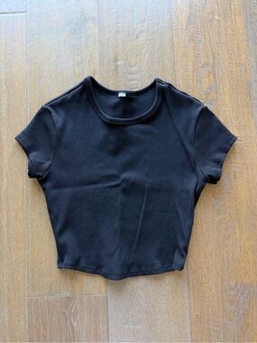 Alo Yoga Black Ribbed Short Sleeve Tee — Small